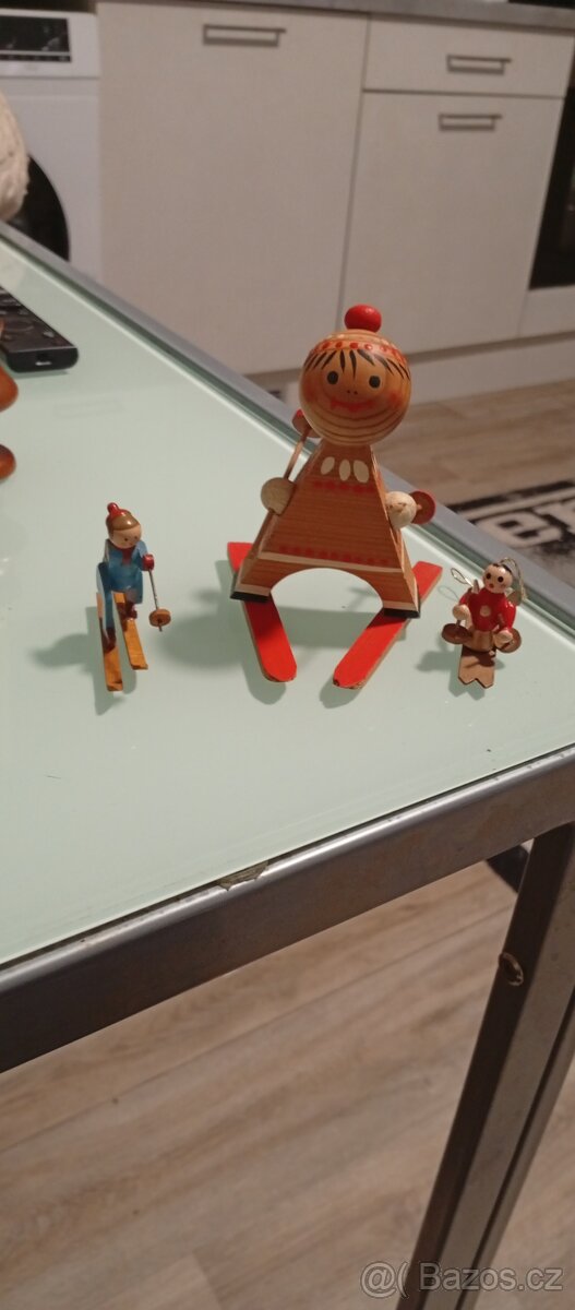 Prodám staré dřevěné figurky - 4