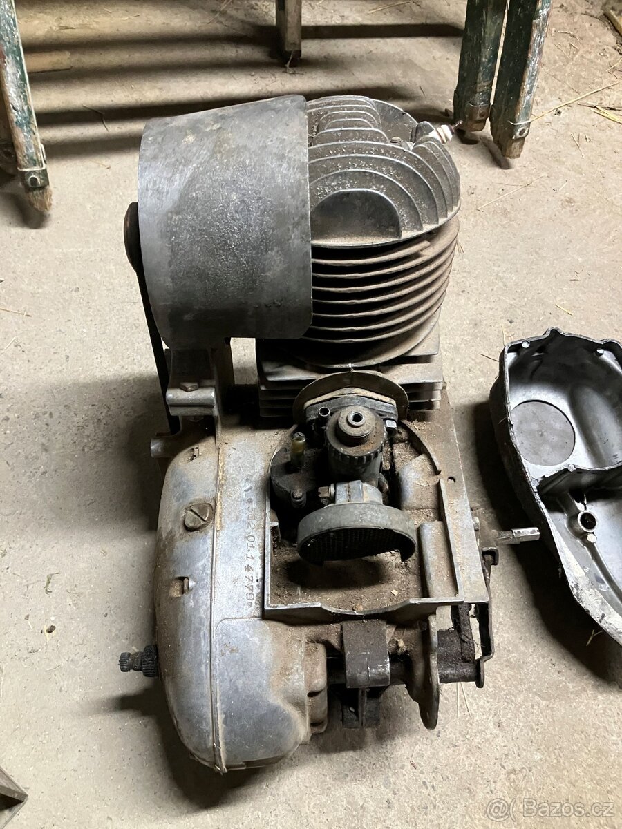 Motor ČZ 175 / 502 prase - 4