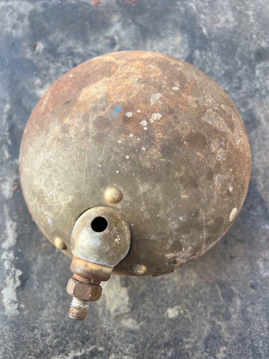 Světlo zn : Pal . - 4