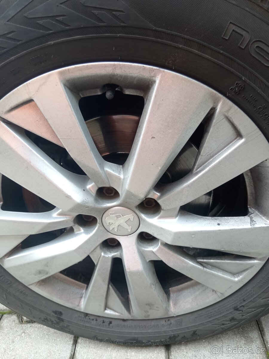 Peugeot 5008 1.5 bluehdi najeto 119 000 - 4