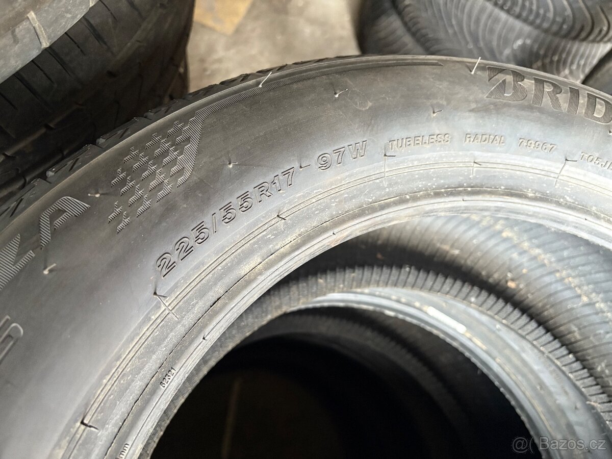 Letní pneu 225/55/17 - 4