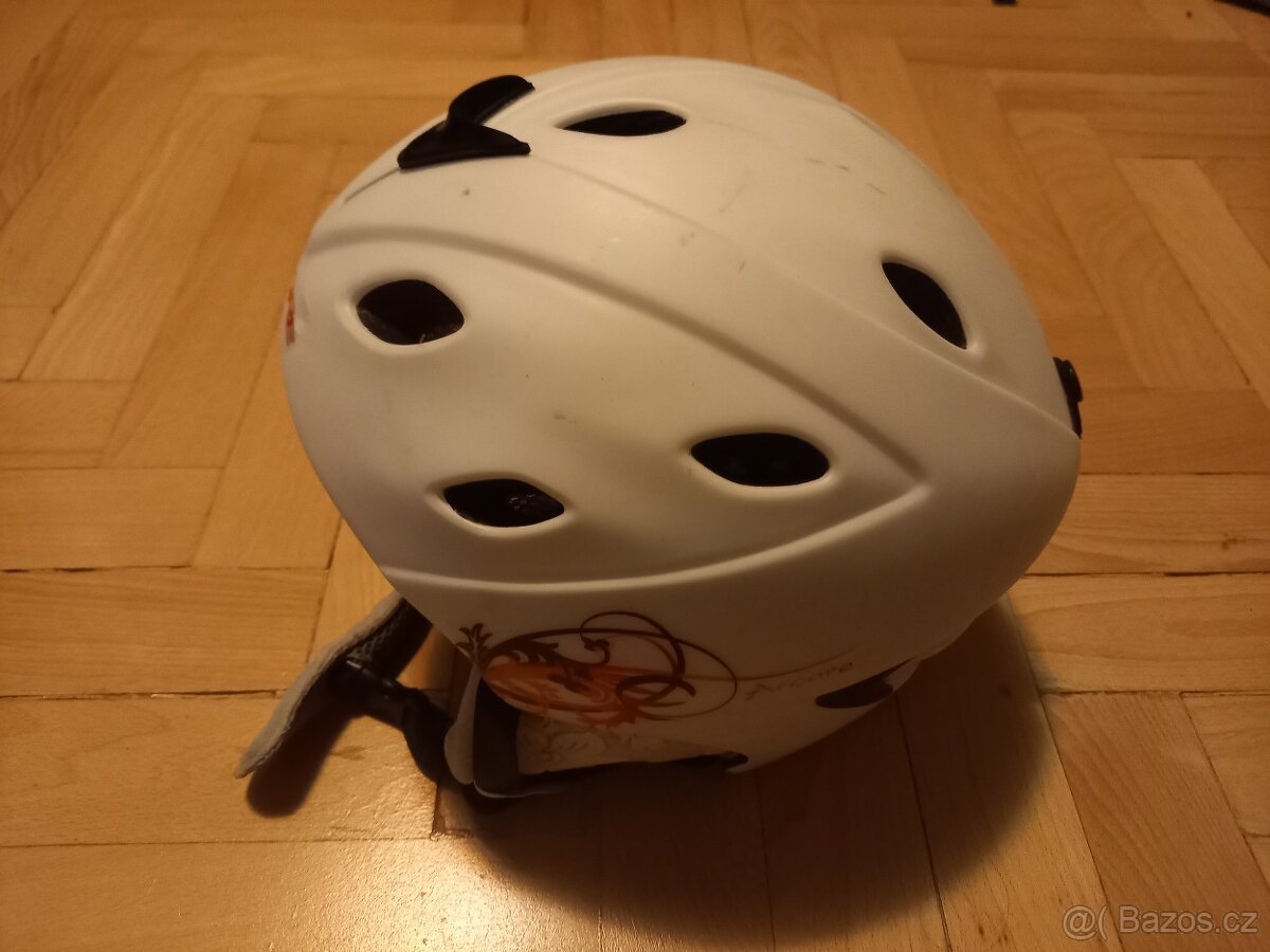 Dámská přílba - 4