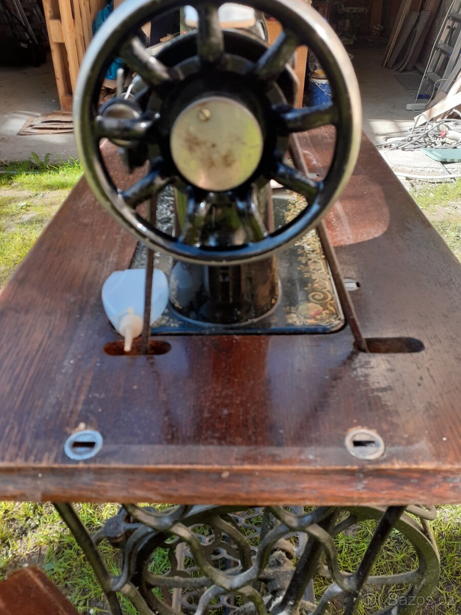 Šicí stroj - SINGER - 4