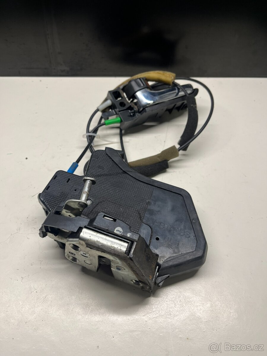 //Zámky Toyota Avensis T25 LP,LZ,PP,PZ,Kufr // - 4