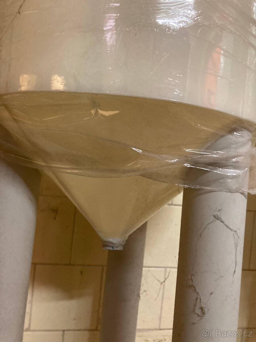 Plastové nádrže 100 lt. polypropylen s konickým dnem - 4