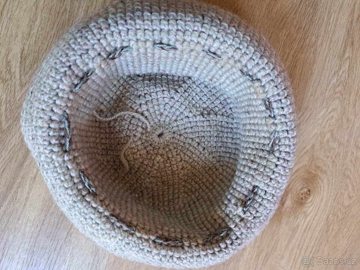 Dámská pletená čepice - 4