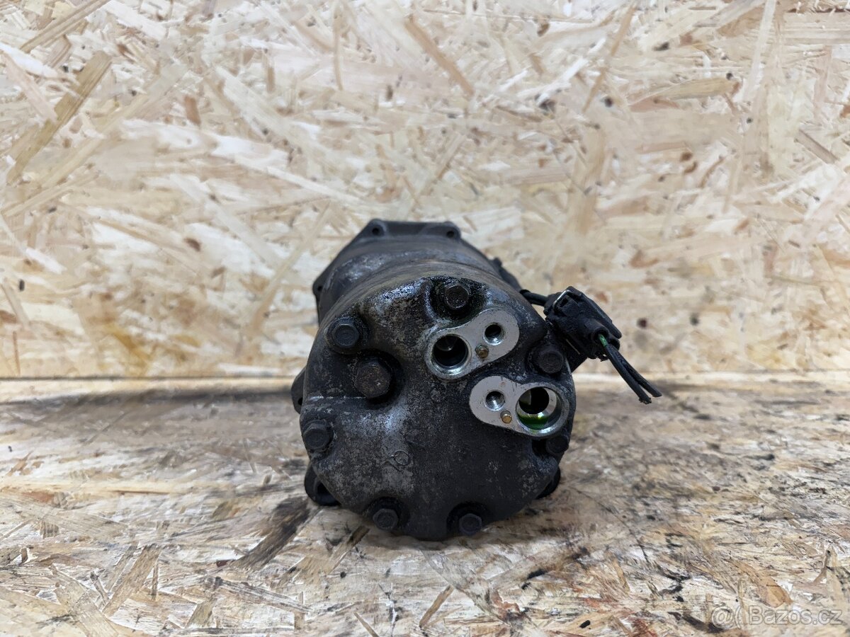 KLIMAKOMPRESOR ŠKODA OCTAVIA 1 / VW GOLF - 4