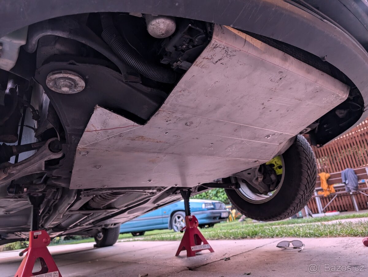 Nerezový 3mm kryt pod motor Volvo V70 P2 TDI - 4