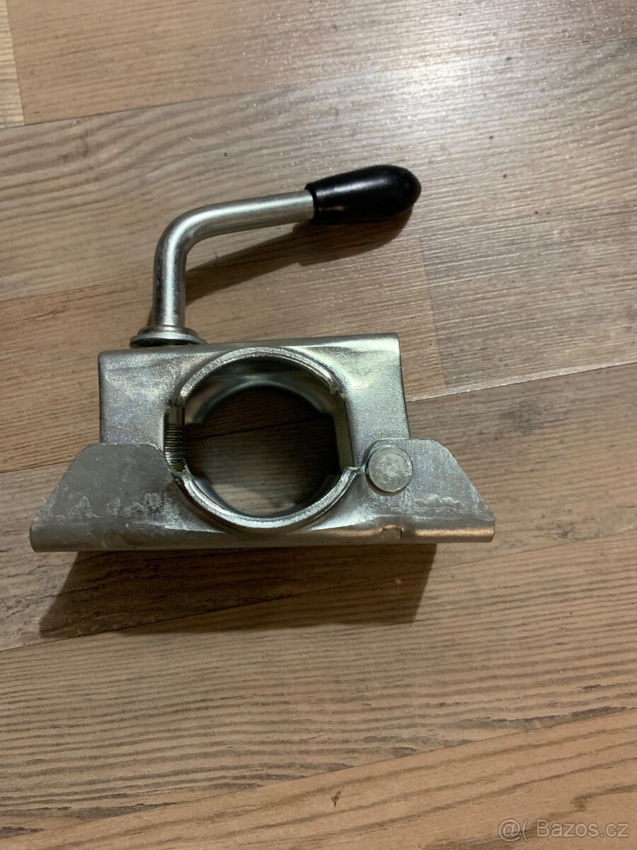 Drzak na operne kolecko ke karavanu - 4