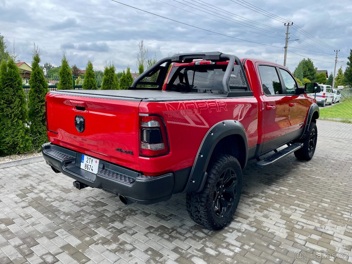 Půjčovna auta Dodge RAM 1500 - 4