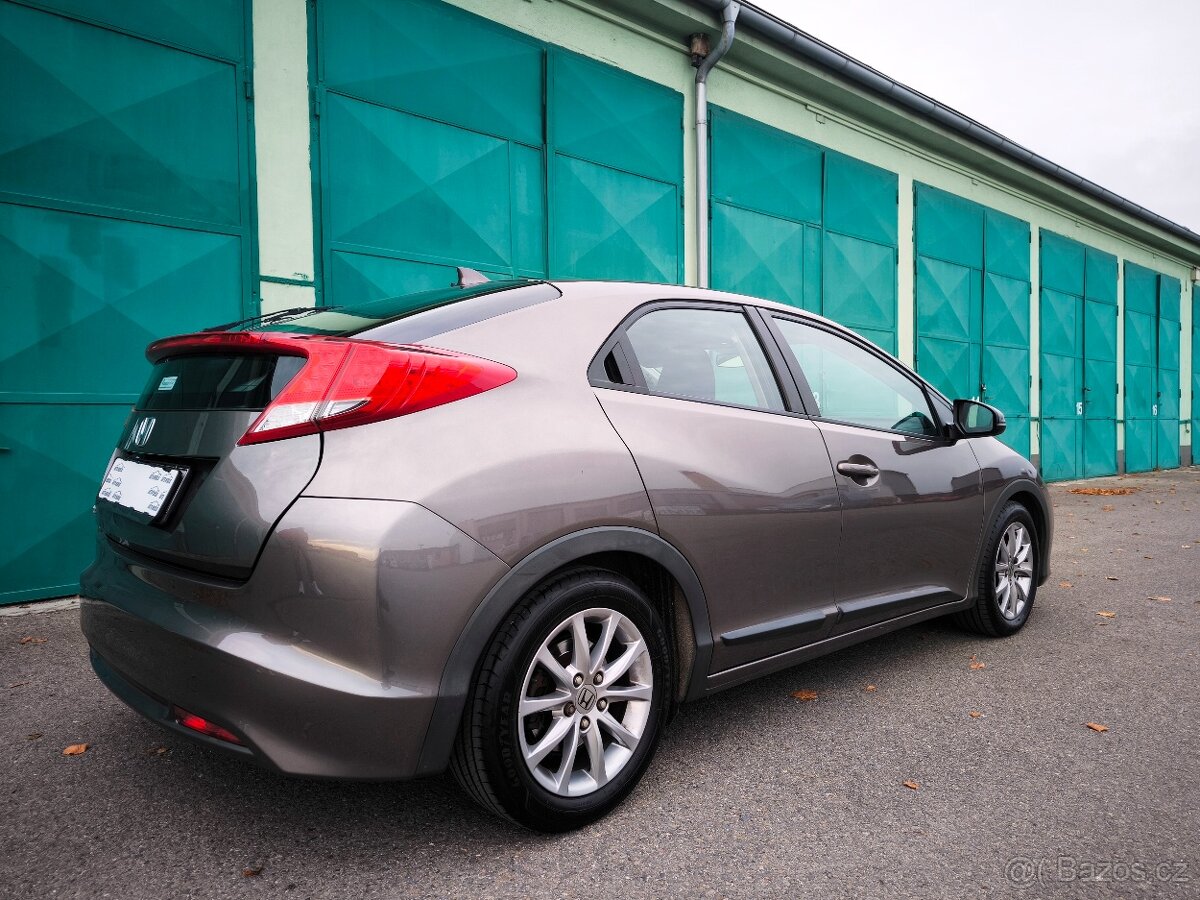 Honda Civic 1.8Vtech/104kW - 4
