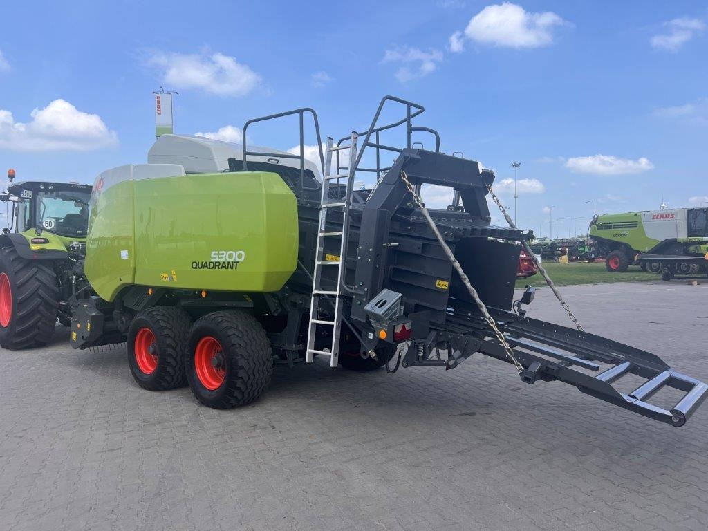 CLAAS Quadrant 5300 RF - 4