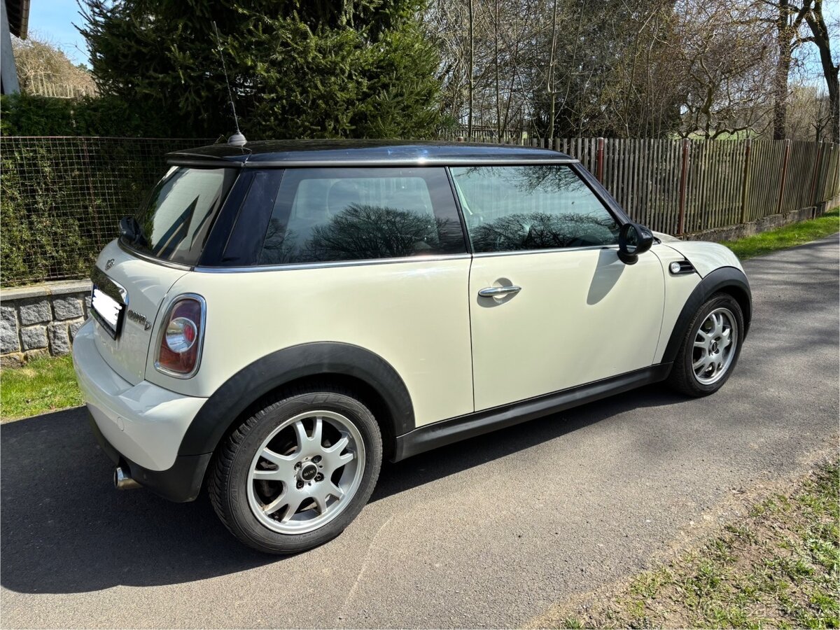 MINI Cooper D R56 1.6 / 82 kW / 2011 - 4