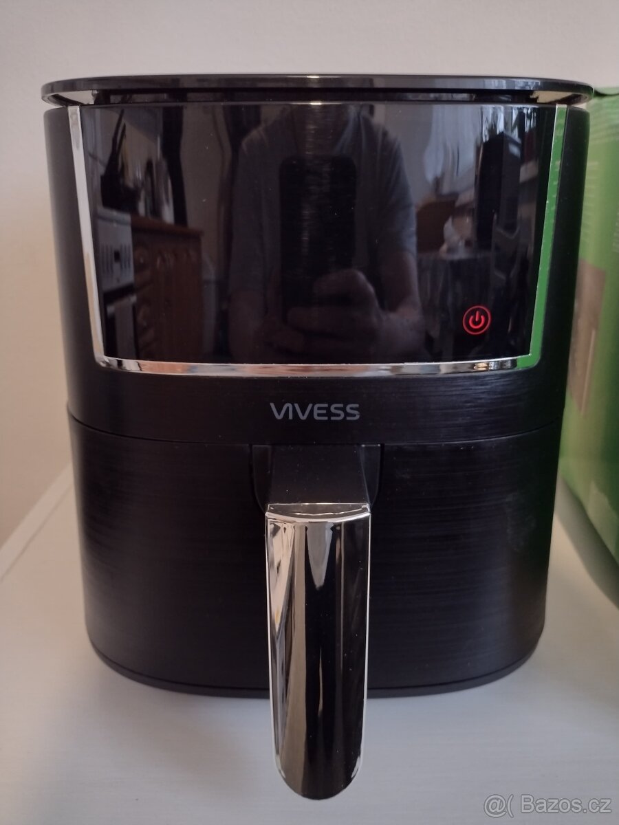 Horkovzdušná fritéza Vieves plně funkční - 4