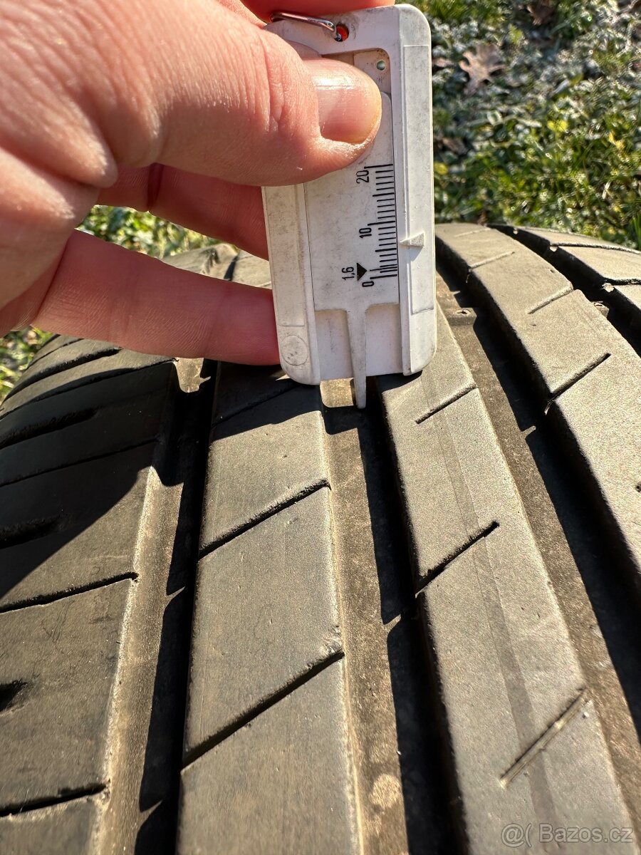 Prodám sadu letních pneu 17“ Good Year - 4