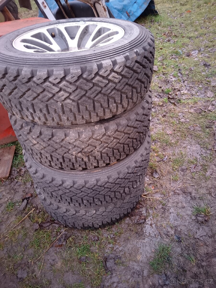 Disky s pneu Nissan patrol - 4