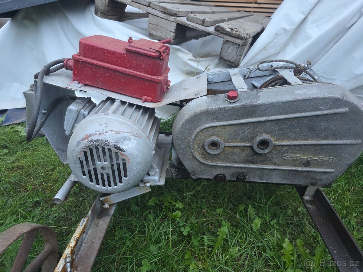 Stavební vrátek, naviák - 4