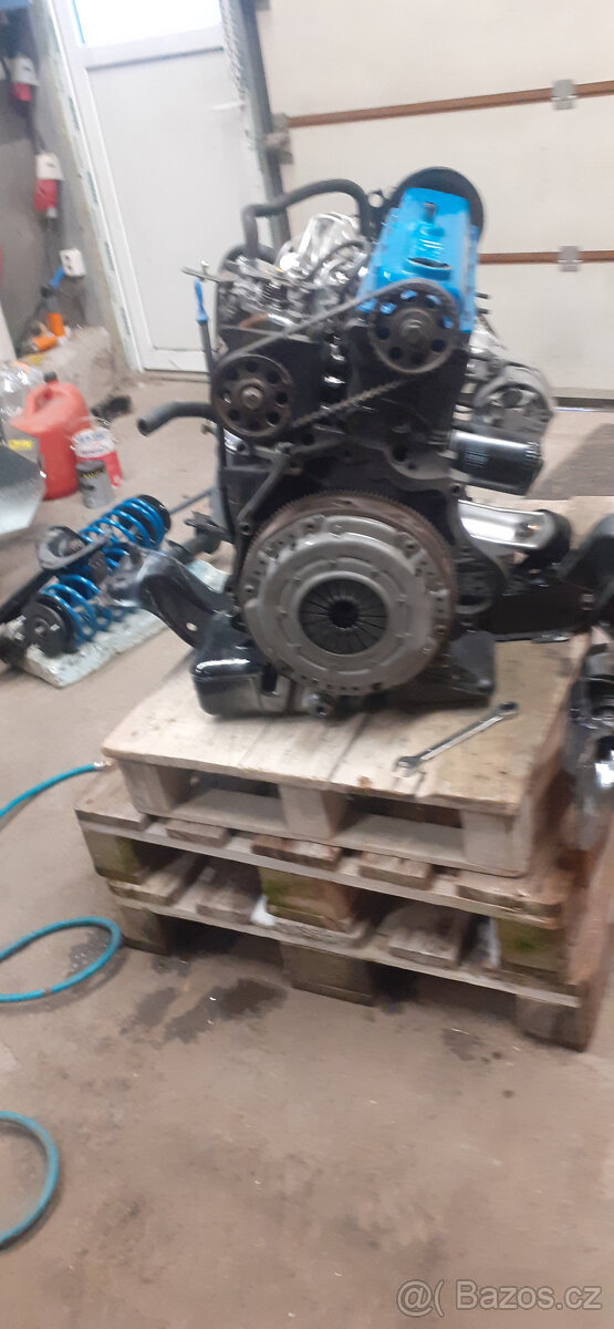 Volvo 240 - 4