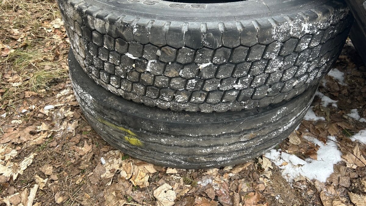 Pneu 315 80 R22,5 - 4