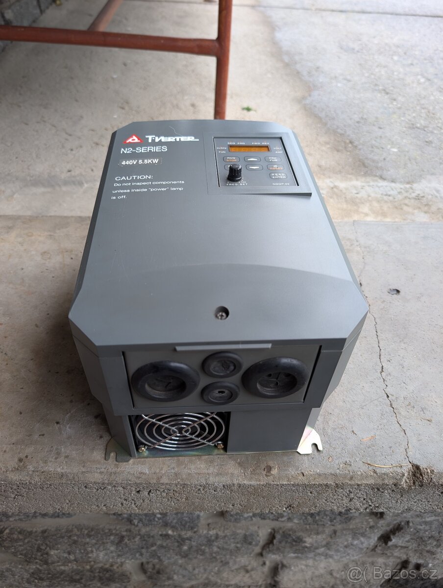 Frekvenční měnič 5,5kw - výborný stav - 4