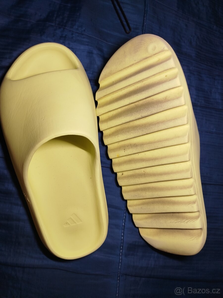 Yeezy slide - 4