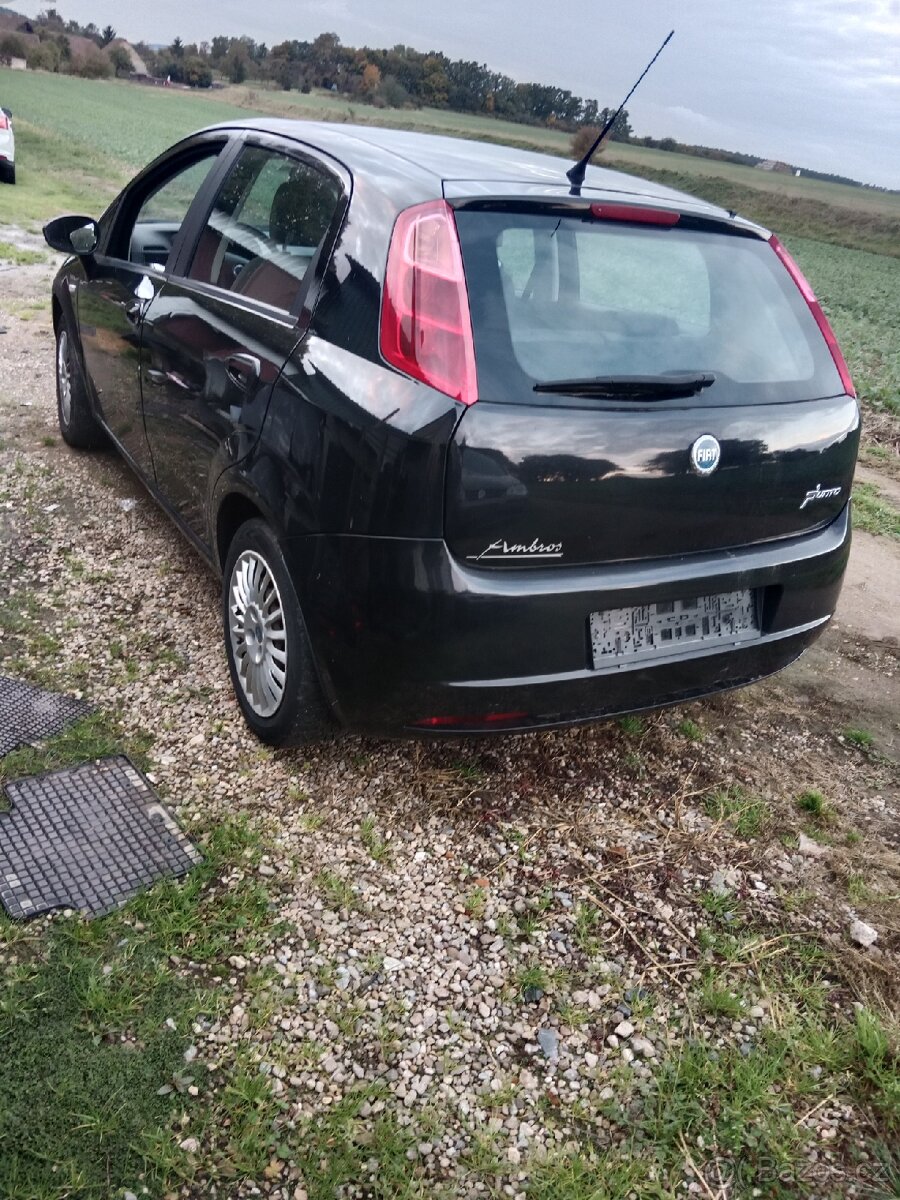 Fiat Grande Punto - 4