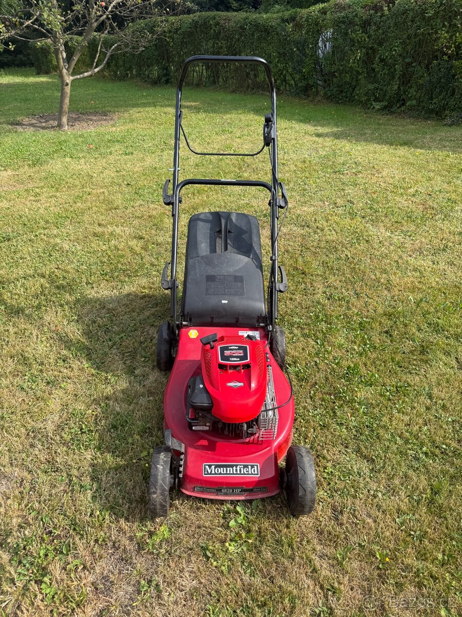Benzínová sekačka Briggs & Stratton - 4