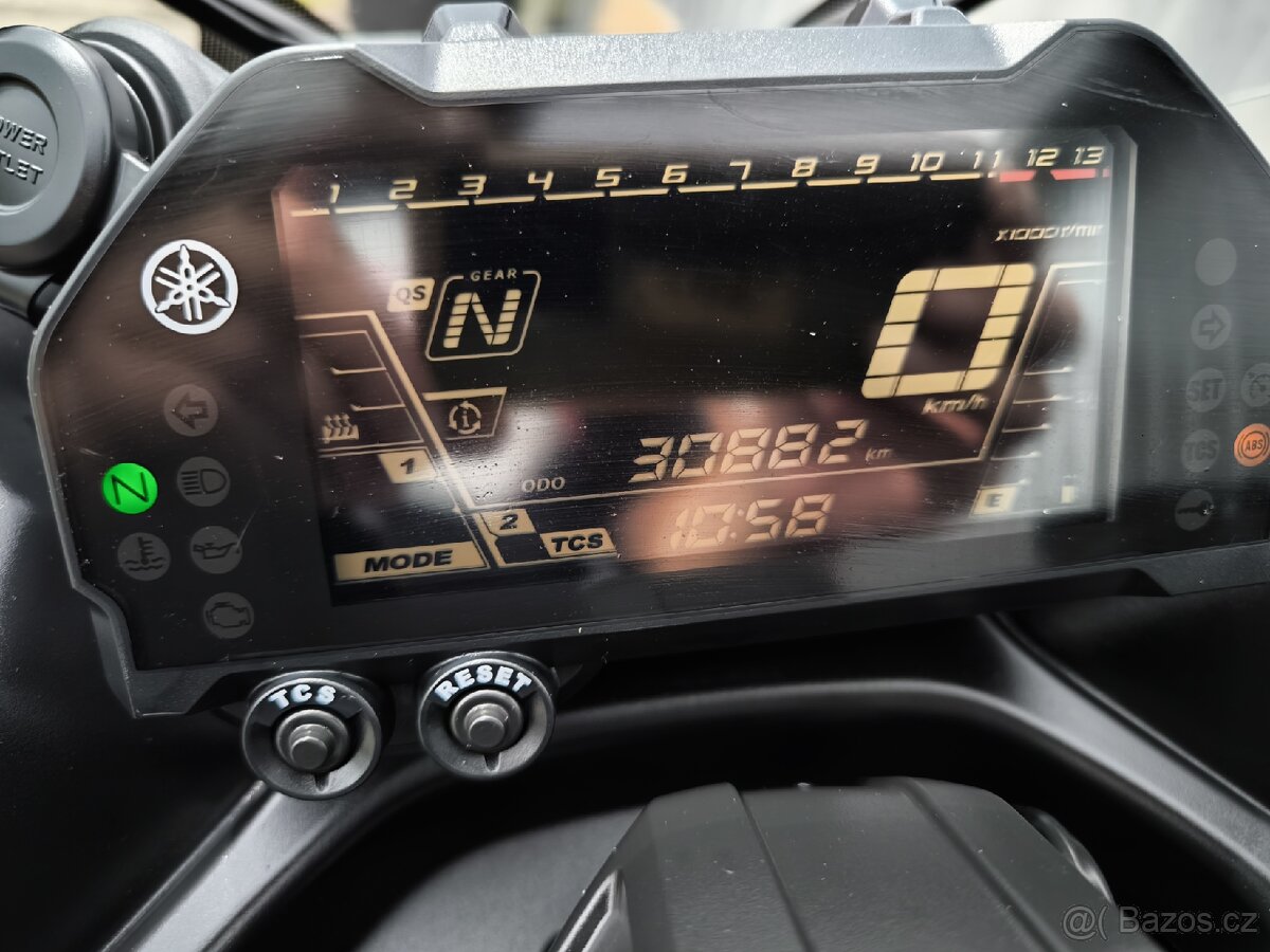 Yamaha Niken GT - 4