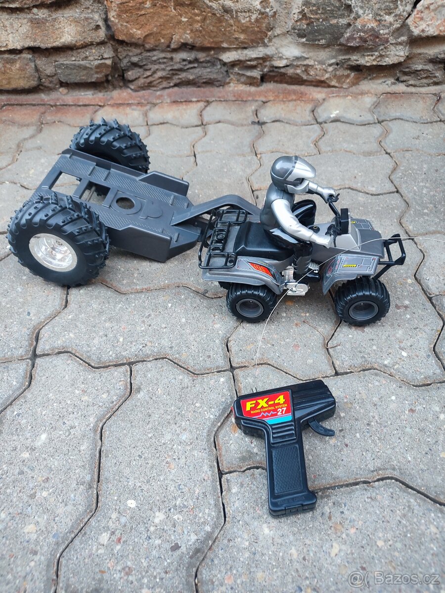 RC Jeep Wrangler unlimited - 4