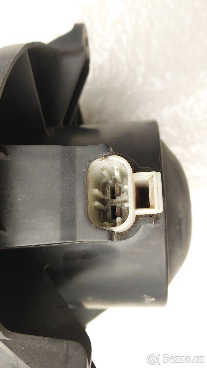 Nissan Navara a Pathfinder : Ventilátor topení - 4