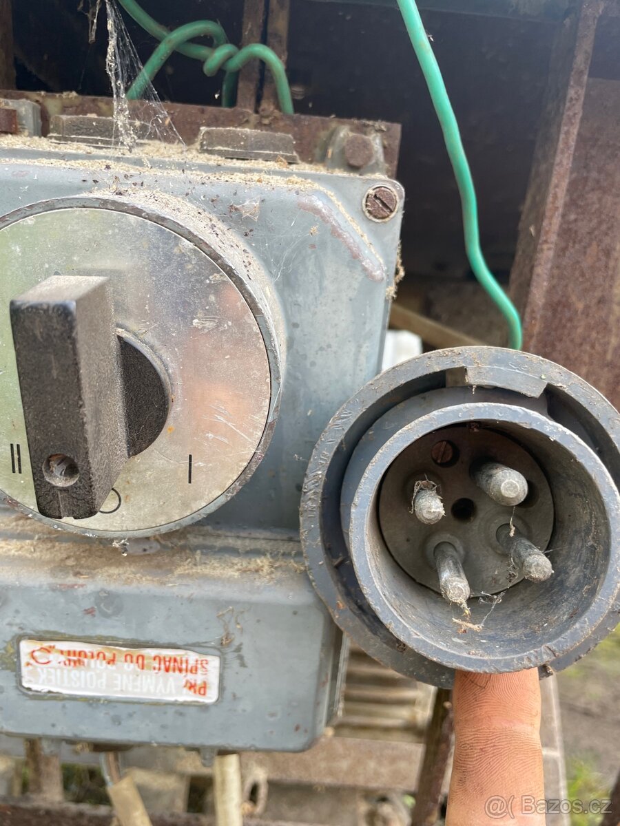 Stolní pila, cirkulárka s kolébkou - 4