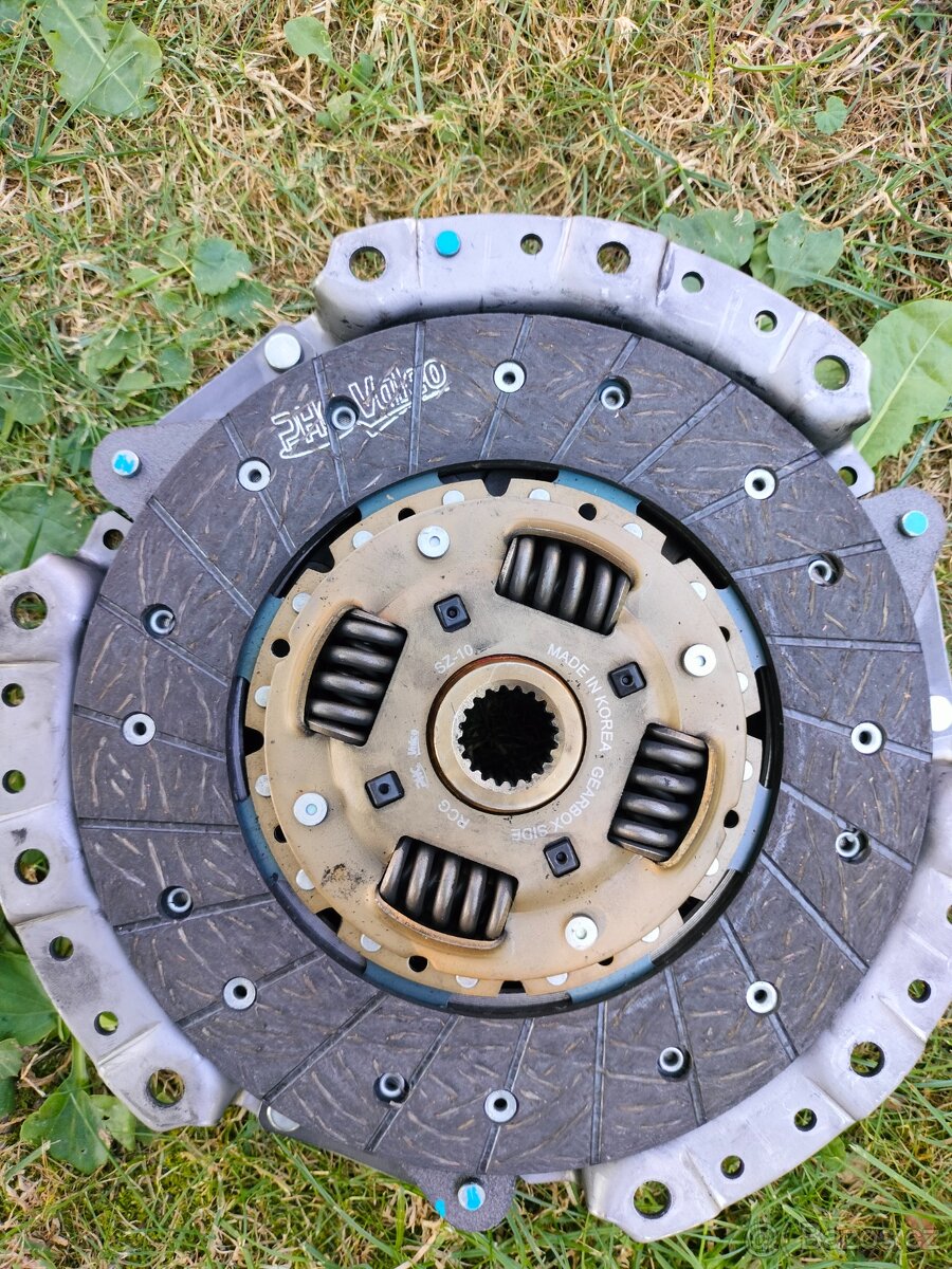 Nová spojková sada Valeo 821384 - 4