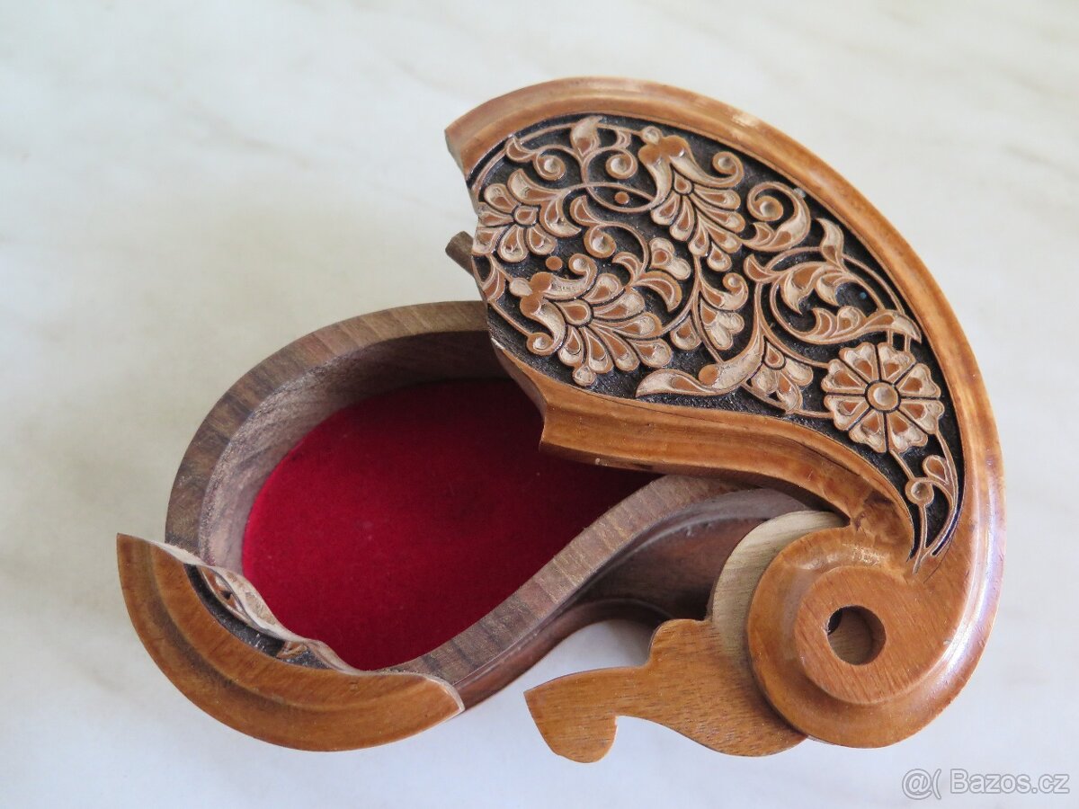 Šperkovnice , skříňka , tajná schránka - řezba dřevo - 4