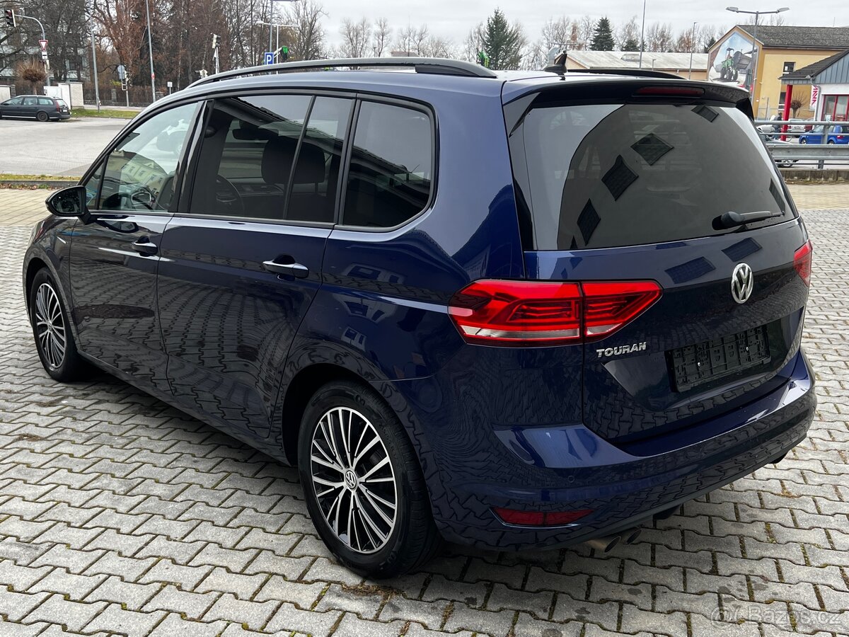 VW TOURAN 2017 2.0TDi FULL LED ZACHOVALÝ STAV, TOP VÝBAVA - 4