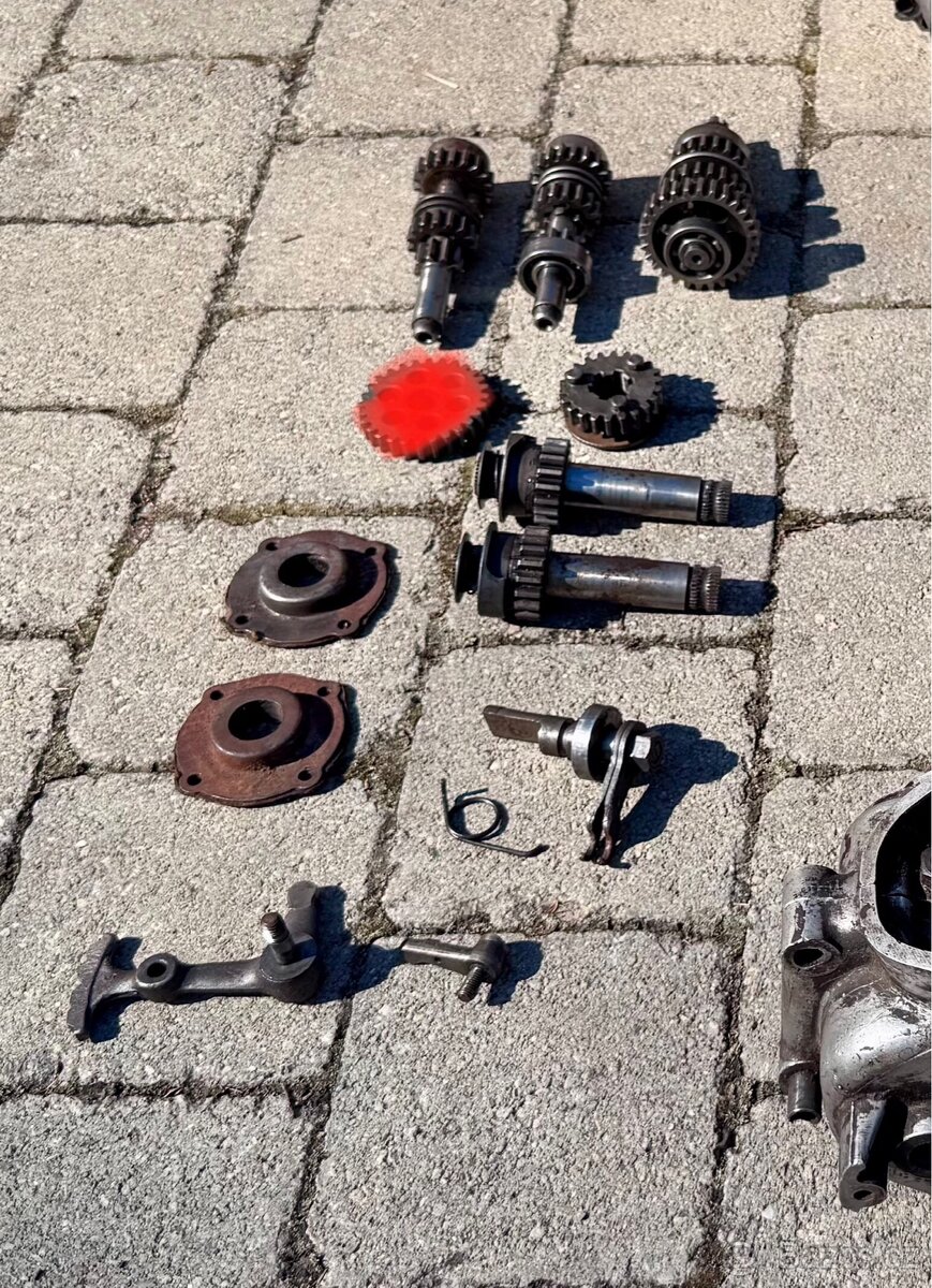 Jawa ČZ kývačka půlbuben, ČZ - díly motoru - 4