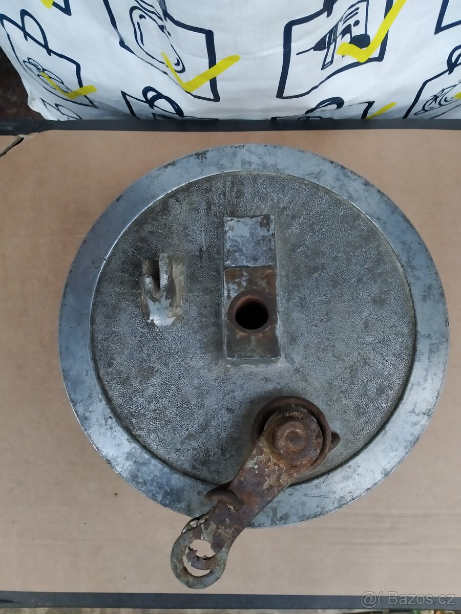 Brzdový Štít Kola Jawa/ČZ 125/351 150/352 - 4