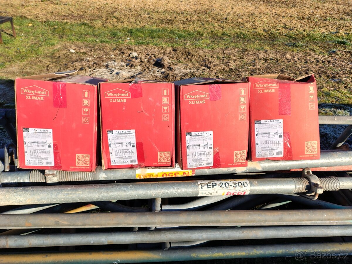 Fasádní hmoždinky s trny - 4