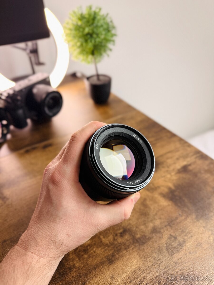 Sony FE 85mm 1.8 - 4