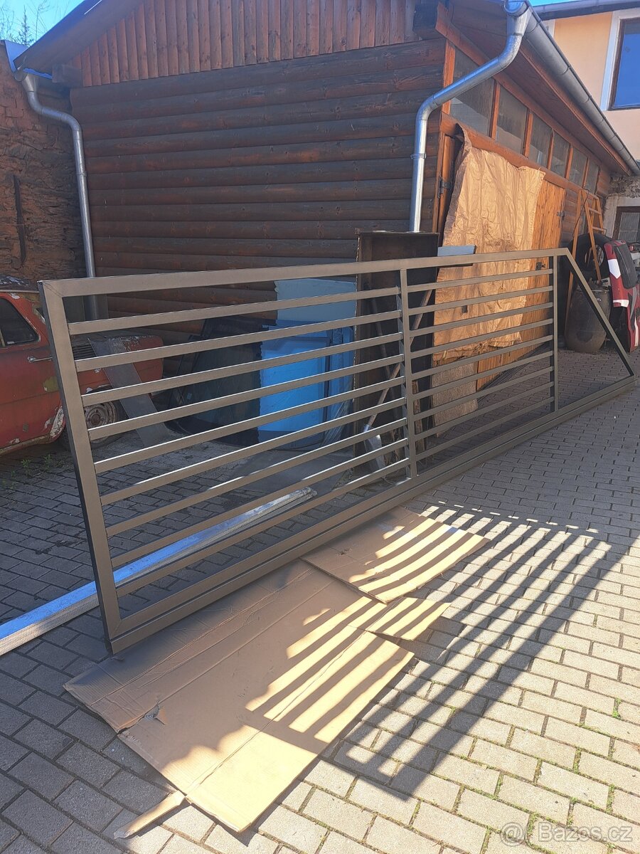 Samonosná posuvná brána - 4