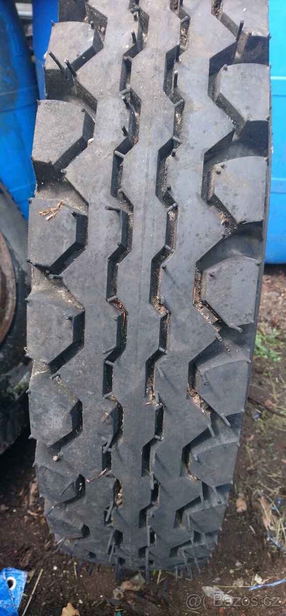 Prodám pneu na NA IFA W50 - 4