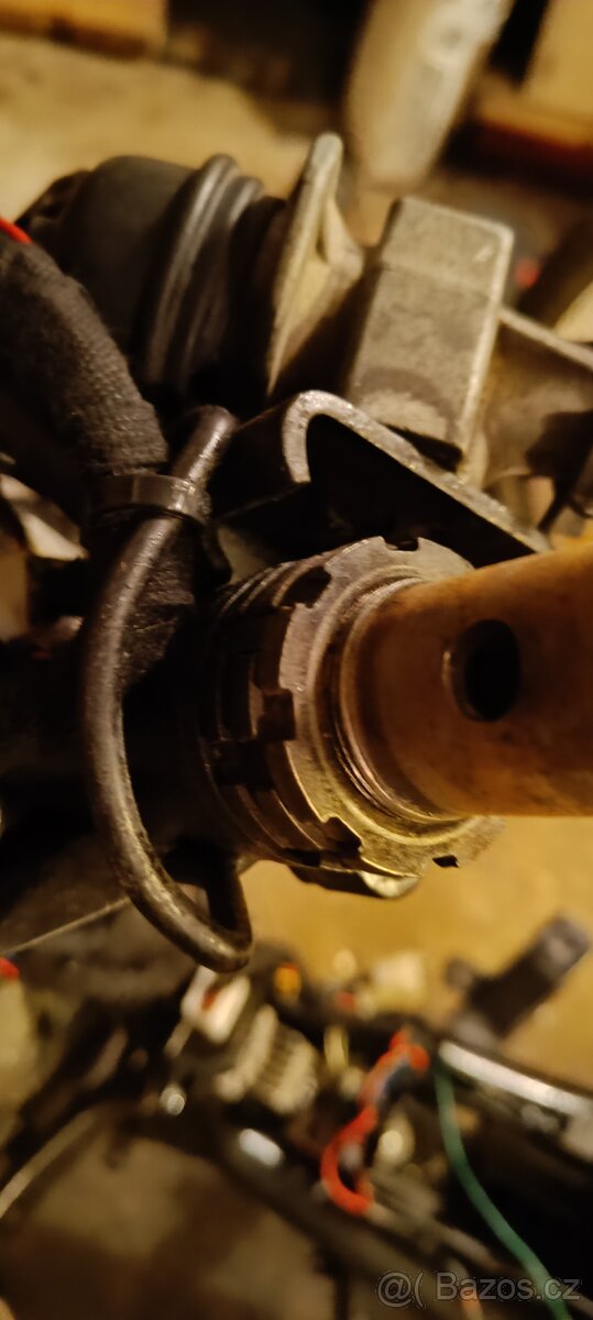 Peugeot single arm vidlice. - 4