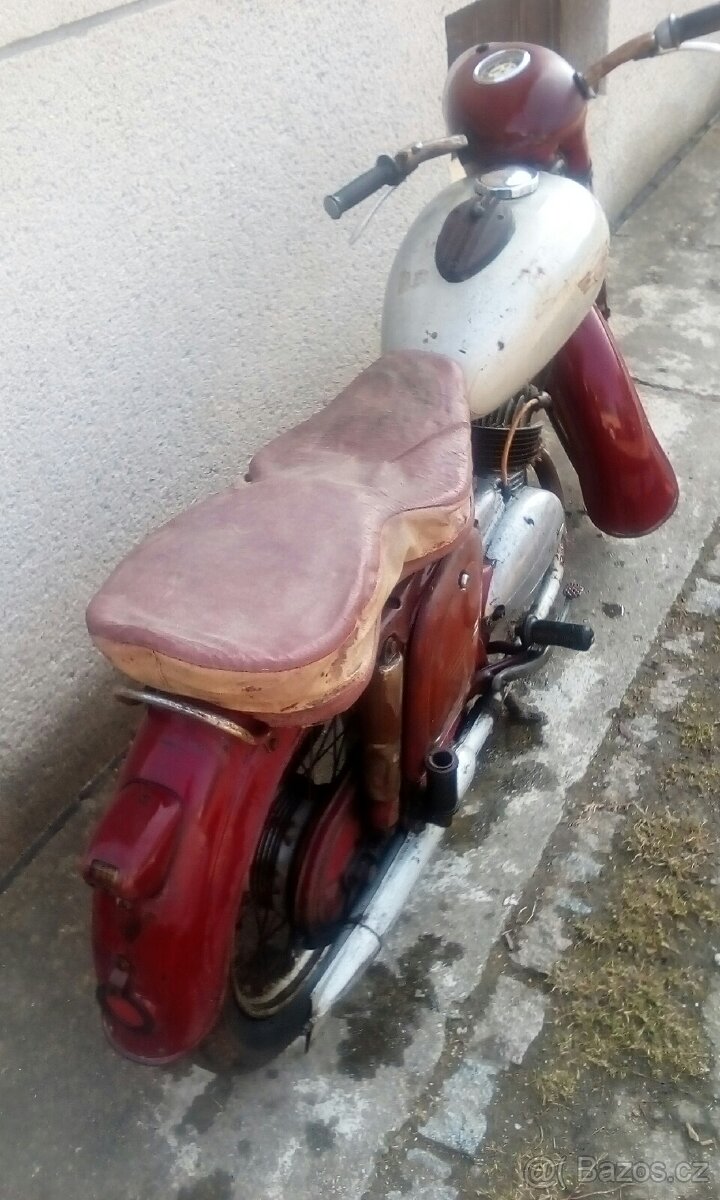 Jawa ČZ 150 typ 352. - 4