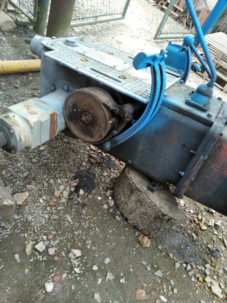 Prodám převodovku na ZETOR25N - 4