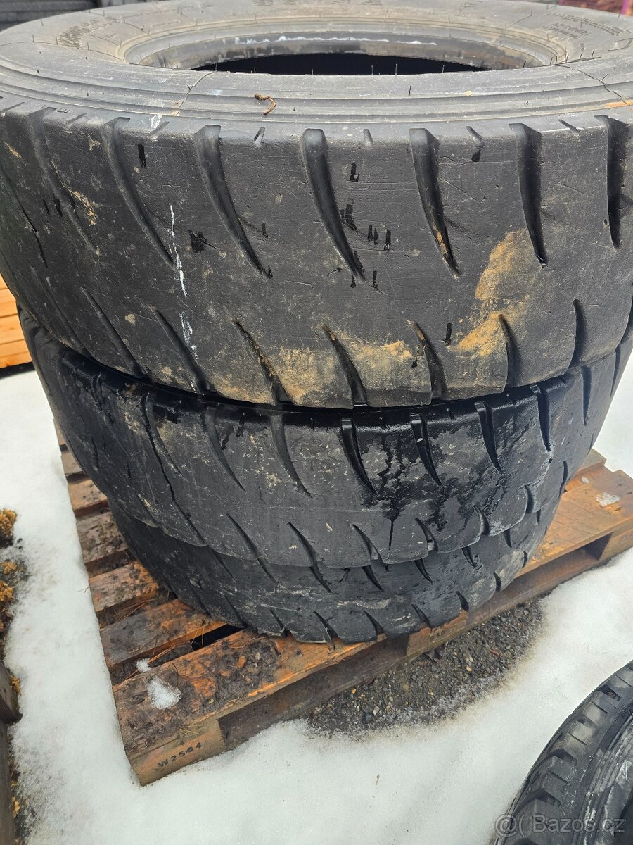 Prodam pneu 315/80 r22,5 - 4