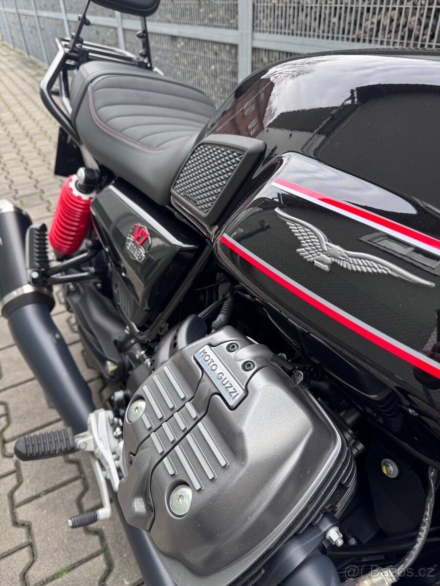Moto Guzzi V7 Special Edition - 4