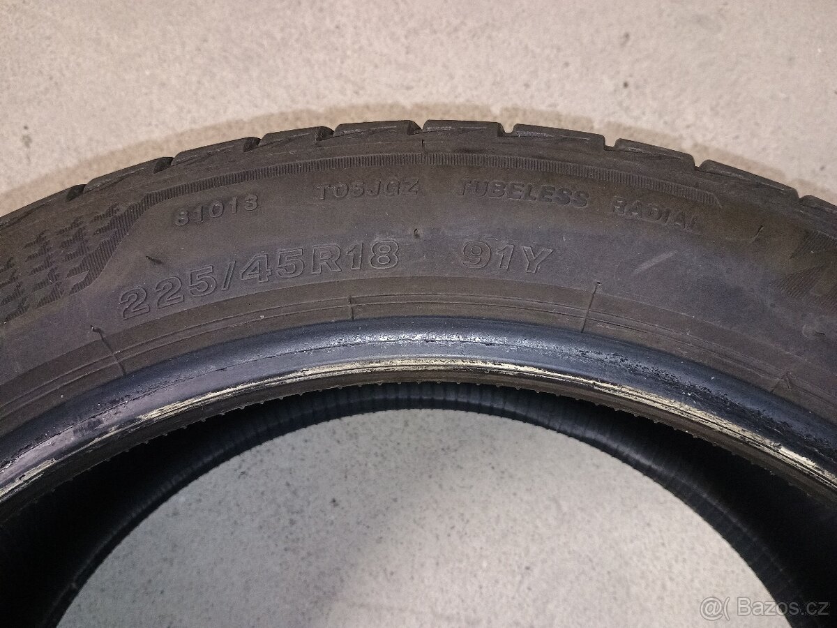 Letní pneu Bridgestone 225/45 R18 - 4