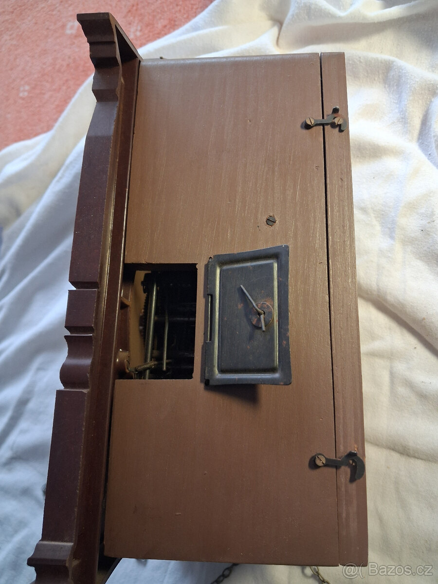 Prodám nekompletní kukačky CCCP - 4