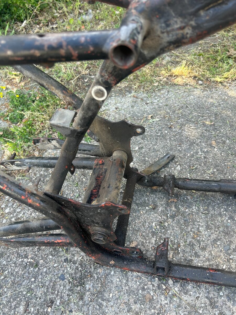 Jawa 350/634 rám - 4