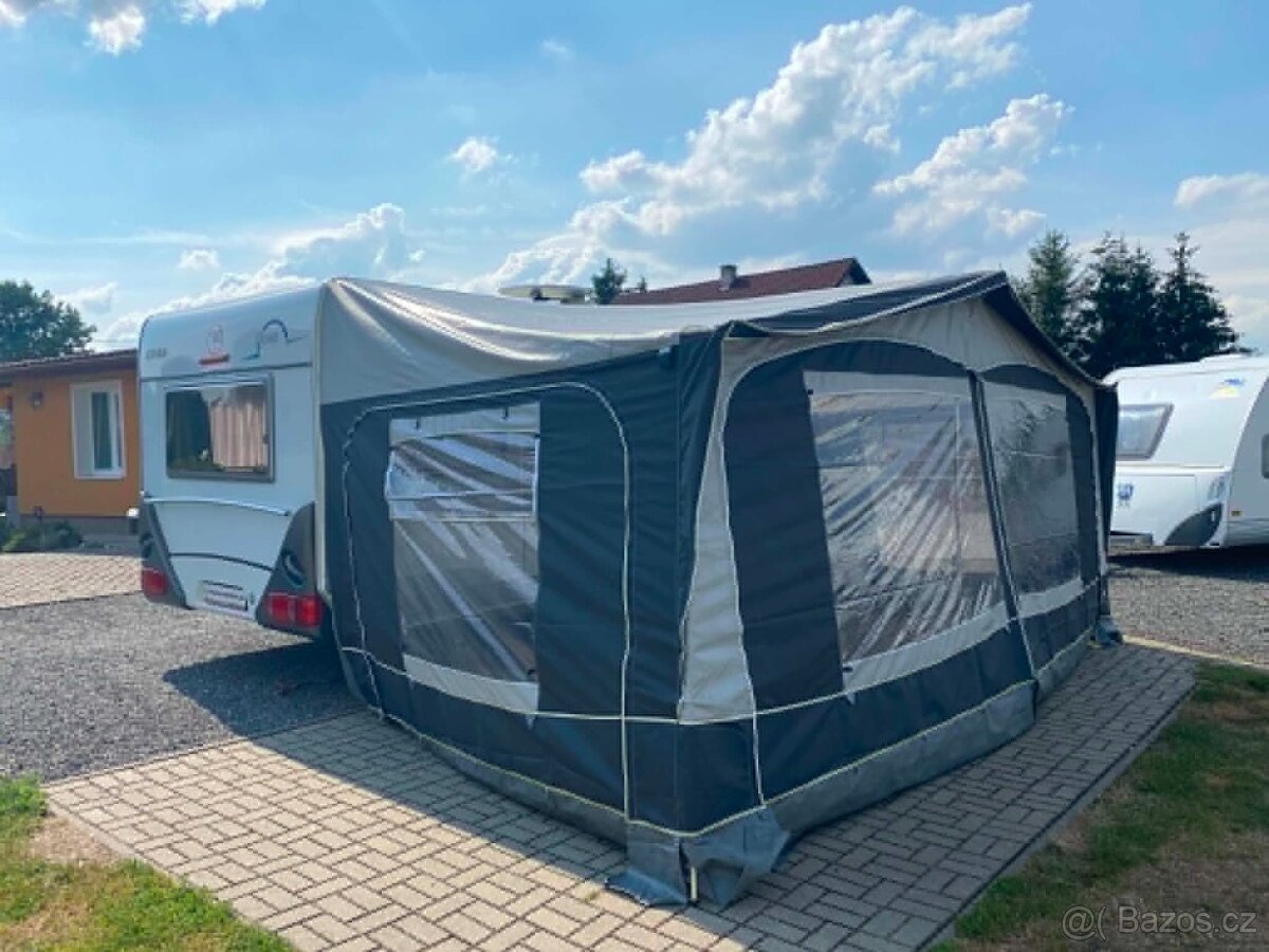 Hymer Eriba Nova 491/pevná postel - 4