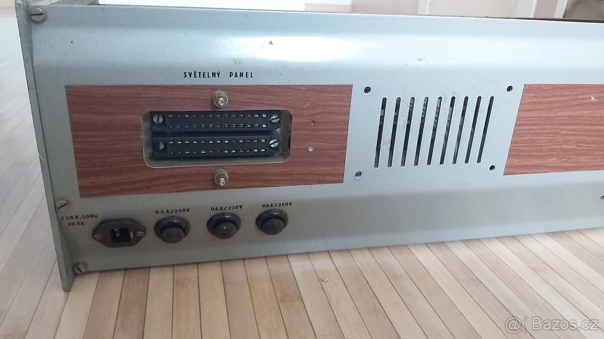 Elektronické klávesy retro - 4